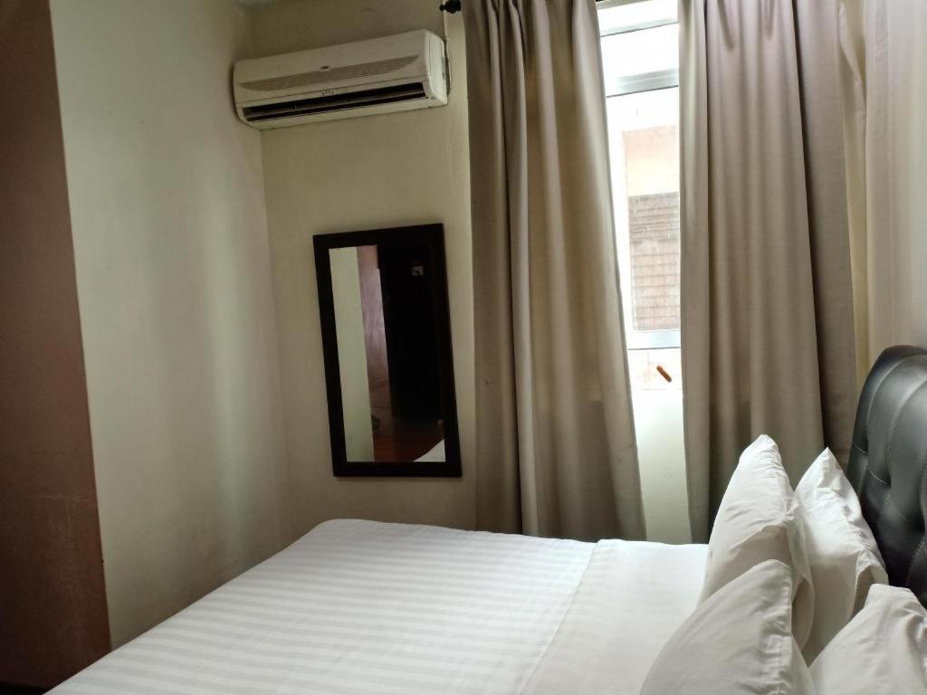Hotel Seri Pauh George Town Exterior foto
